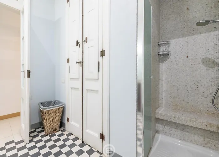 Piazza Yenne Bliss アパート